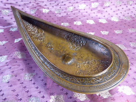 19th Century Bronze Yoni Libation bowl